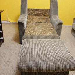 Мягкий уголок(диван и два кресла)