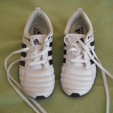 Кроссовки Adidas, размер 32, стелька 20см