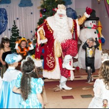 Святий миколай та ангели привітання додому, новорічні масові свята для дітей та дорослих в Миколаєві