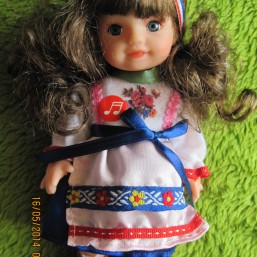 Музыкальная кукла Украиночка