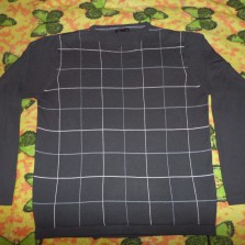 Продам мужской свитерок в очень хорошем состоянии. Цену снизила!!!