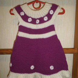 Вязаное платьице для девочки из 100%шерсти 
