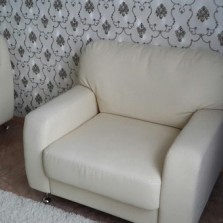 Мягкий уголок( диван и кресло)