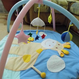 Развивающий коврик для малыша