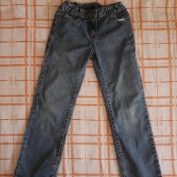 джинсы на резинке на худенького мальчика 7-8 лет