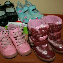 Обувь новая и б.у на девочку размер 30-31,32-33. Туфли, мокасины, сапоги, ботинки, кроксы, кеды..