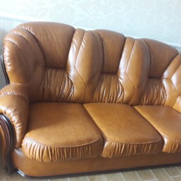 диван кожаный +2 кресла 