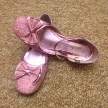 Туфли розовые блестящие 35 размер стелька 22-22,5см