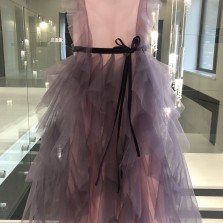 Длинное нарядное платье для девочки от Miss Nice, размер 116. 