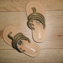 Продаю сандалики 23 р.