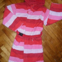 теплый махровый халатик.рост 128-134.