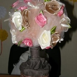 Дерево из роз (атласные ленты)