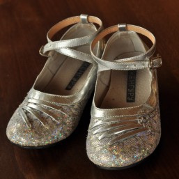 Туфельки девичьи серебристые р. 25