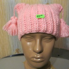шапочка с кисточками 