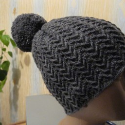 шапка с помпоном