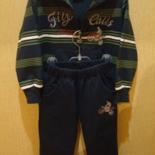 Спортивный костюм на 18 мес