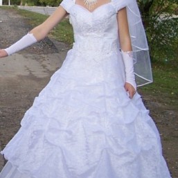свадебное платье(срочно)