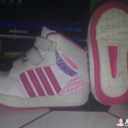 Кроссовки для маленькой модницы р. 20-21