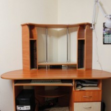 Стол угловой