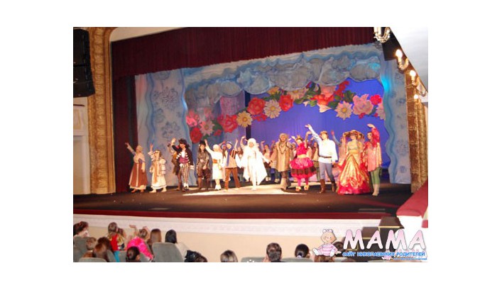 Сайт МАМА коллективно посетил спектакль Снежная королева