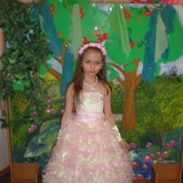 Продаю нарядное платье