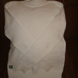 Белый гольф