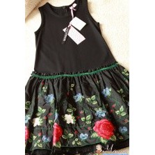 Платье Monnalisa черное в вышитых розах