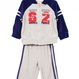 Спортивный костюм 