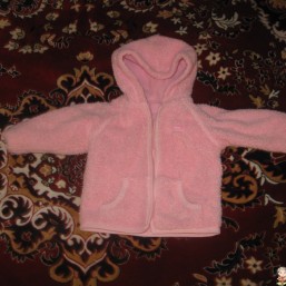розовая кофта с капюшоном для девочки