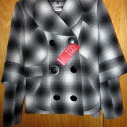 Пальто NUI VERI новое! торг!