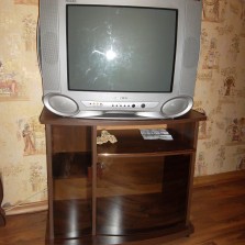 Телевизор с тумбой!