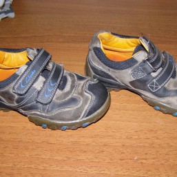 Кроссовки, мокасины на мальчика 17см