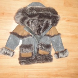 натуральная  дубленка на 2-3 года 