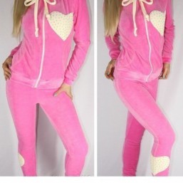 Велюровый костюм в наличии