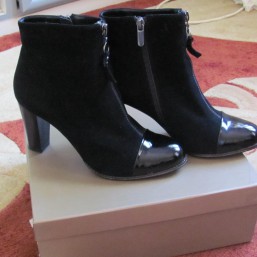 Продаю сапожки демисезонные