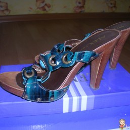 Женские шлепки 36 р.