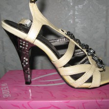 Очень красивые босоножки