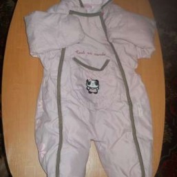 продам розовый комбинезончик