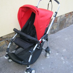 Bugaboo Bee коляска для стильных  мам. Коляску можно использовать с рождения ребенка, докупив люльку-вкладыш, это удобно для путешествий. У Bugaboo Bee регулируется длина сидения, у шасси хорошая маневренность и амортизация.