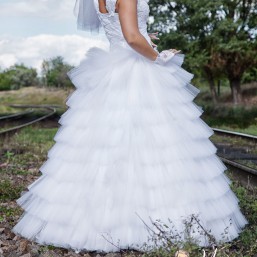 Свадебное платье + подарок. Размер 42-44