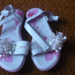 Босоножки для девочки р. 33