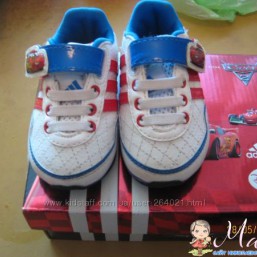 Кроссовки Adidas р. 19