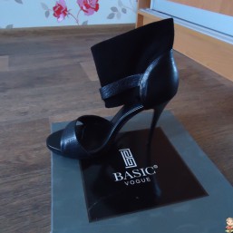 Ультрамодные босоножки