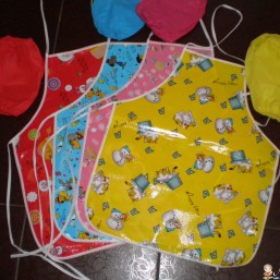 Школьный фартук и нарукавники для труда и рисования