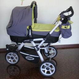 Коляска Jane Slalom Pro 2в1 трехколесная, в хорошем состоянии. 