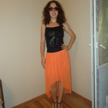 Стильная юбка с ассиметричным низом