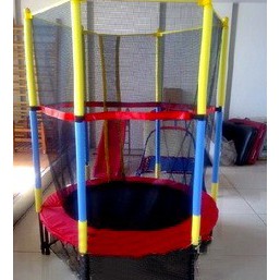 Батуты с защитными сетками и без сеток. Диаметры: 121см; 152см; 165см; 244см; 305см. Отличные цены!