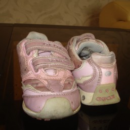 кроссовки GEOX р. 23