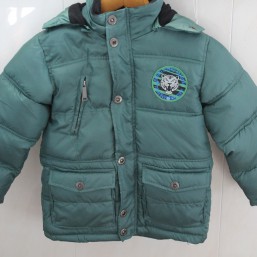 Куртка на 6 лет (на рост 122 см) есть реальные замеры