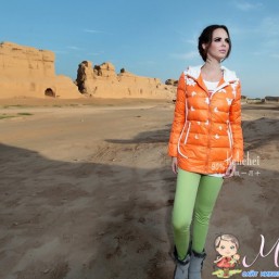 куртка фирмы hehehei ( оригинал)